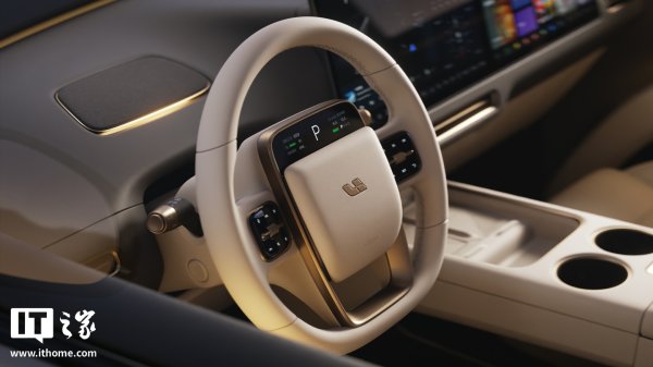 专业配资公司 理想 i8 纯电 SUV 汽车官方内饰图首次公开，7 月 17 日开启预订